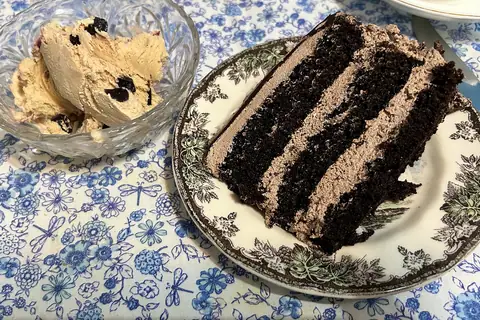 Moorcrofts Cakery photo 1